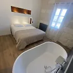 Loft Spacieux Au Coeur Des Remparts D'aigues-mortes * 艾格-莫尔特