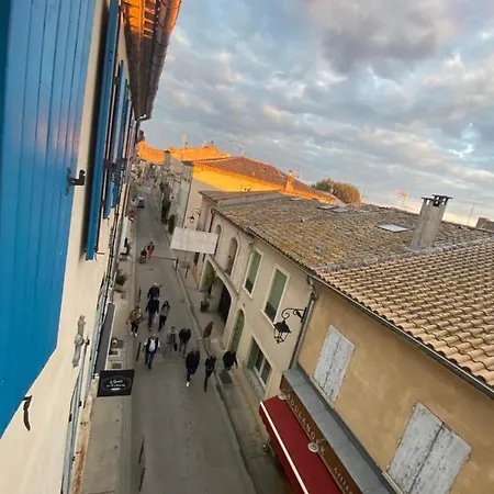 Apartment Loft Spacieux Au Coeur Des Remparts D'aigues-mortes Aigues-Mortes