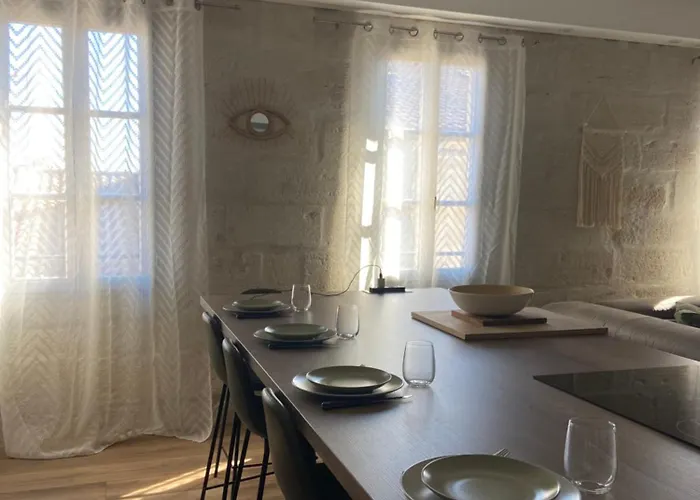 Apartamento Loft Spacieux Au Coeur Des Remparts D'aigues-mortes *